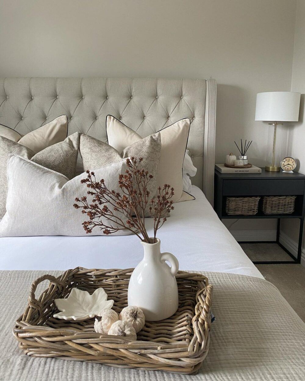 Farmhouse bedroom ideas